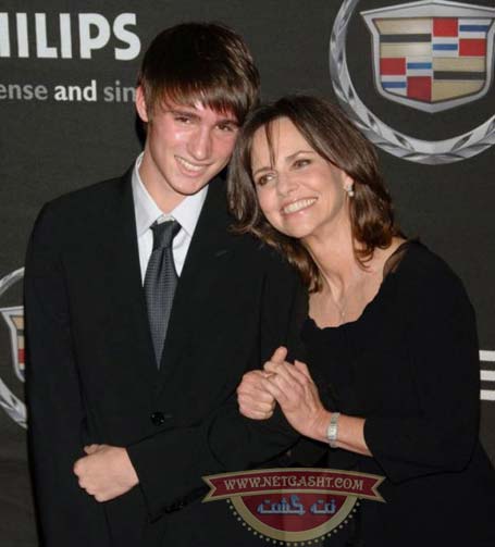 سانی فیلد و پسرش سام