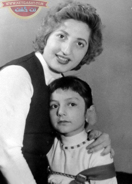 عکسی از گوگوش و مادرش