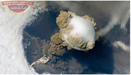 عکسی از یک آتشفشان که توسط سفینه فضایی گرفته شده